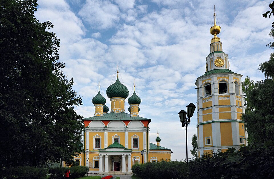 Спасо-Преображенский собор и колокольня в Угличе